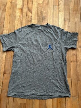 Vineyard Vines Gray Pocket Tee with Blue Pocket Logo - Men's Shirt